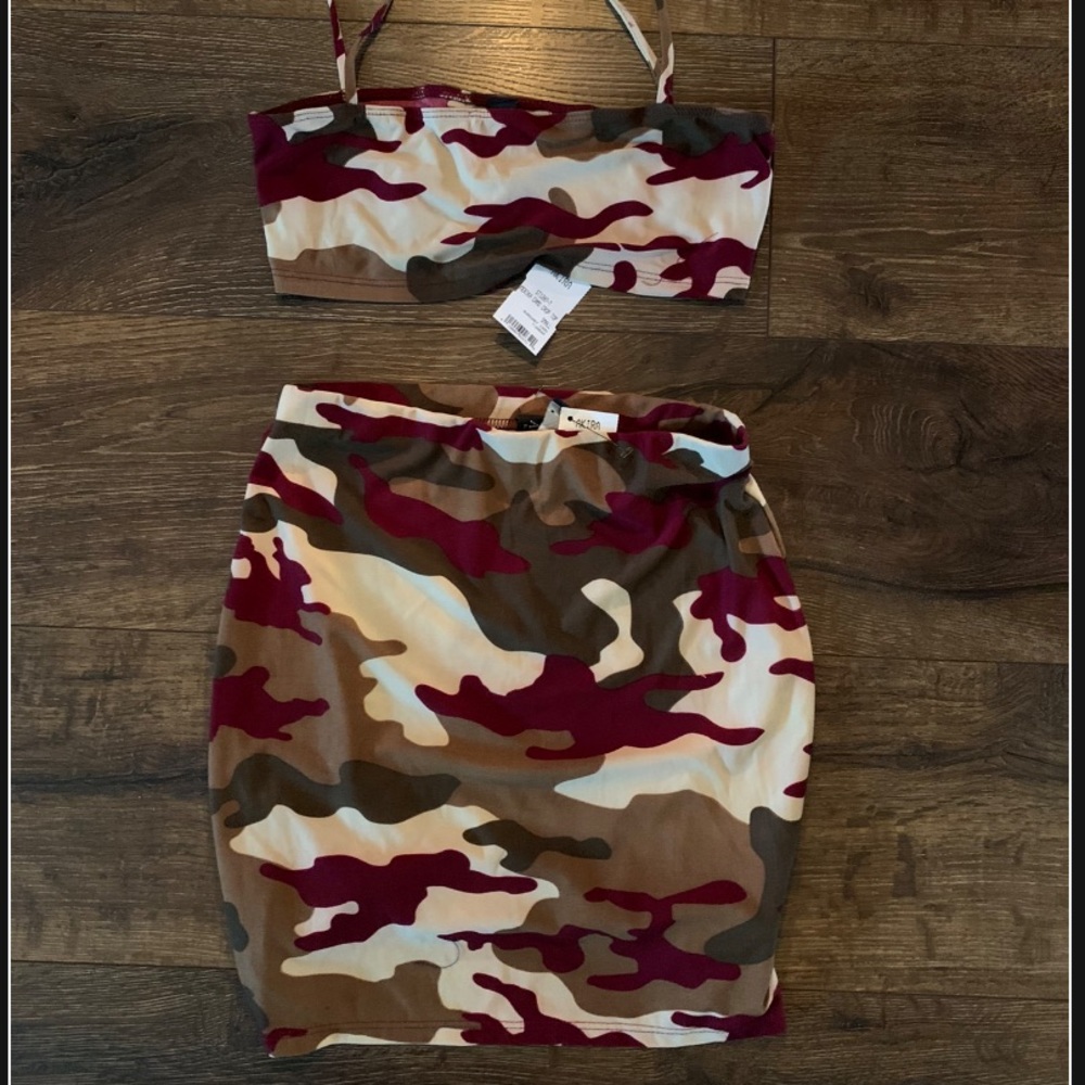 Women’s Small Matching Set Crop Top & Short Skirt